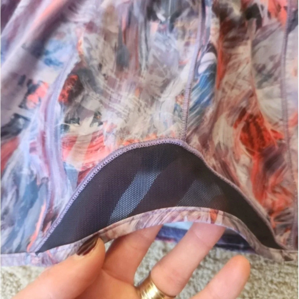 Lululemon Hotty Hot Lined Shorts‎ Size 4 Atmospheric Purple Multi 2.5